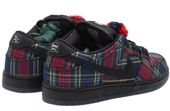 Nike SB x Nardwuar Dunk Low Sneakers – Tartan